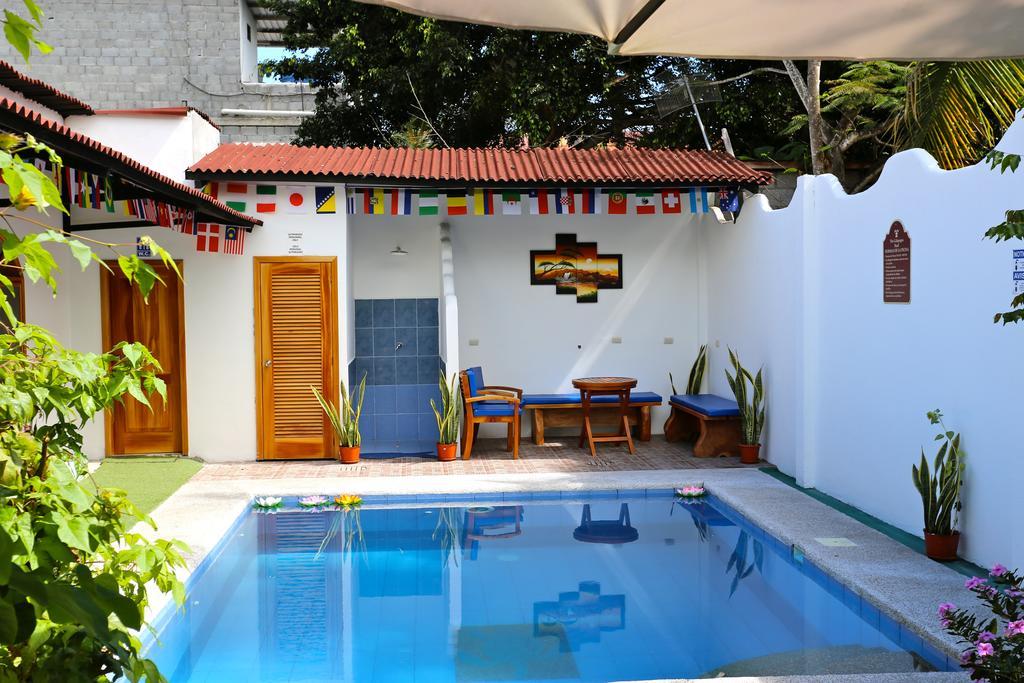 The Galapagos Pearl B&B ปูแอร์โตอาโยรา ภายนอก รูปภาพ