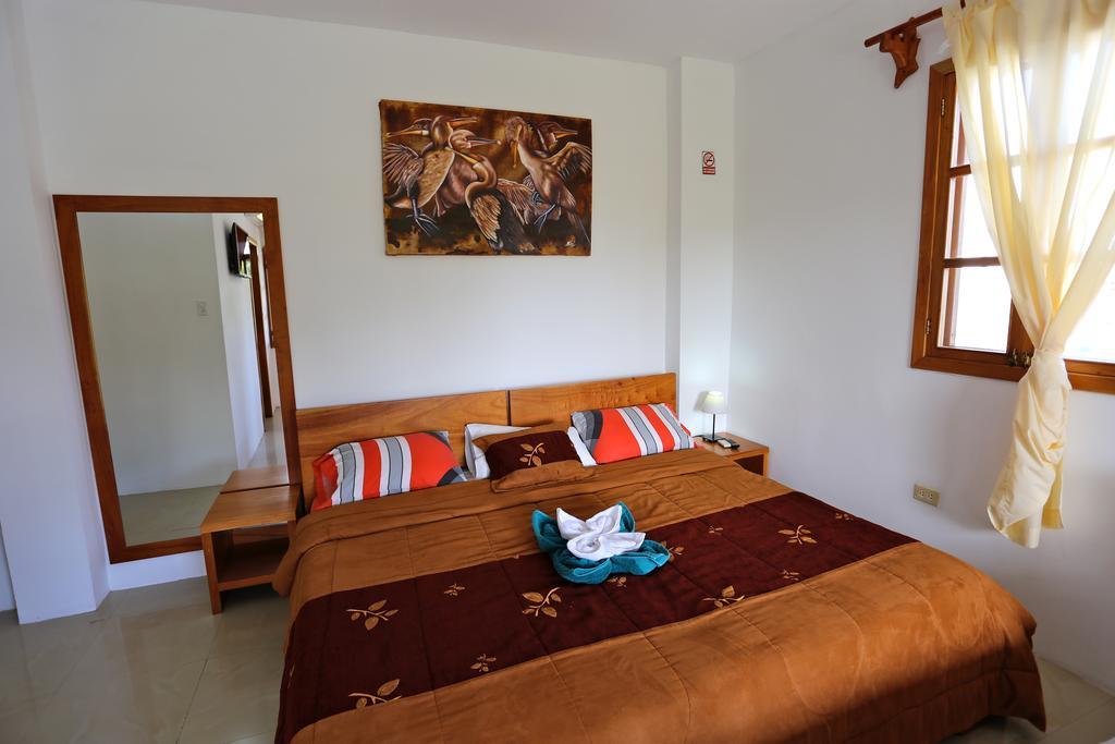 The Galapagos Pearl B&B ปูแอร์โตอาโยรา ภายนอก รูปภาพ