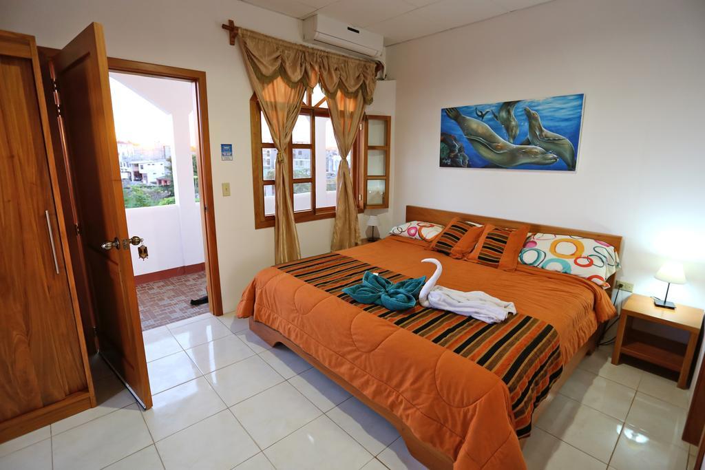 The Galapagos Pearl B&B ปูแอร์โตอาโยรา ภายนอก รูปภาพ