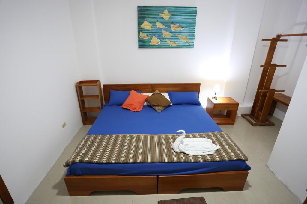 The Galapagos Pearl B&B ปูแอร์โตอาโยรา ภายนอก รูปภาพ